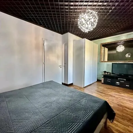 Boutique, Blloku Casa Vacanze Τίρανα